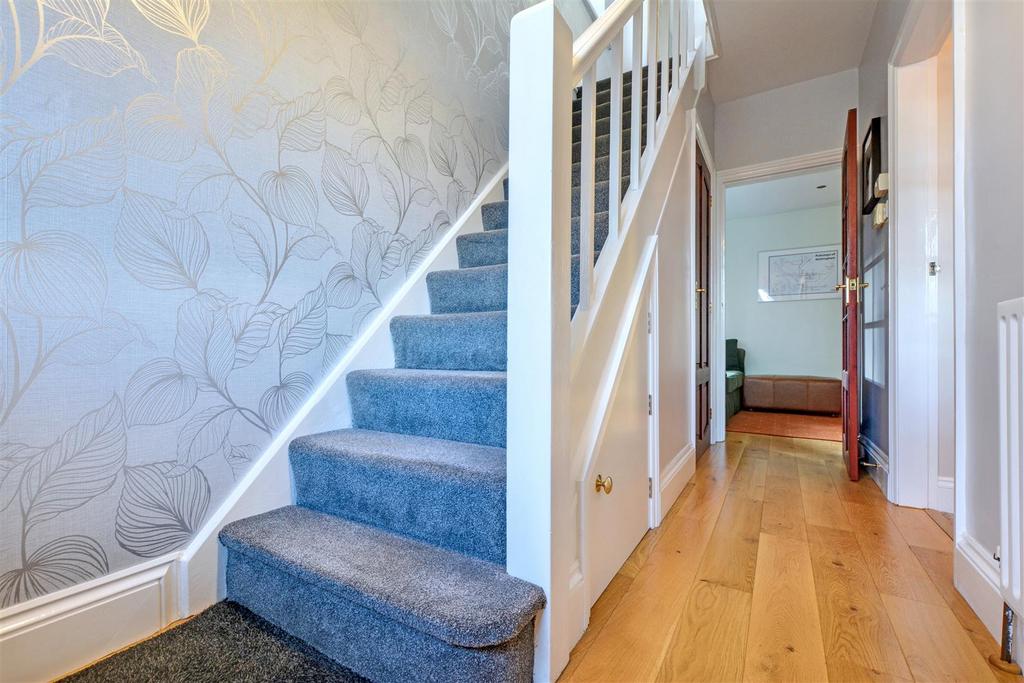 Entrance Hall 2.jpeg
