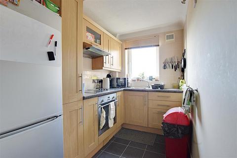 2 bedroom flat for sale, De La Warr Parade, Bexhill-On-Sea