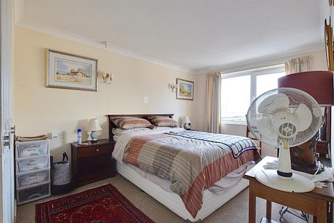 2 bedroom flat for sale, De La Warr Parade, Bexhill-On-Sea