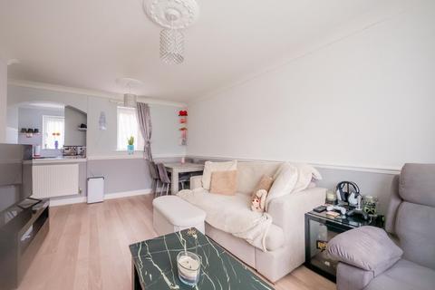 1 bedroom ground floor flat for sale, Lesney Gardens, Rochford SS4