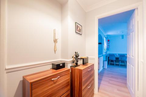 1 bedroom ground floor flat for sale, Lesney Gardens, Rochford SS4