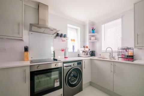 1 bedroom ground floor flat for sale, Lesney Gardens, Rochford SS4