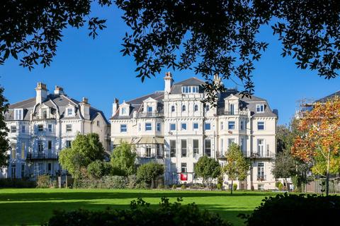1 bedroom apartment for sale, Augusta Gardens, Kent CT20