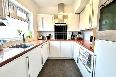 3 bedroom terraced house for sale, Church Road, Bexleyheath DA7