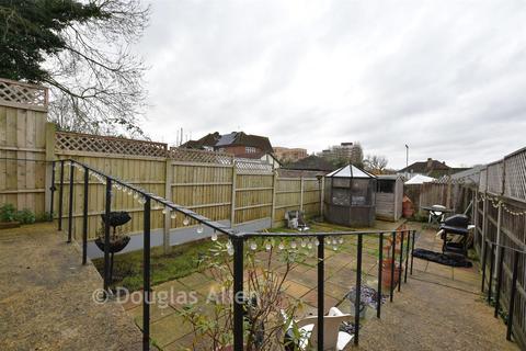3 bedroom terraced house for sale, Stanley Close, Hornchurch, Essex