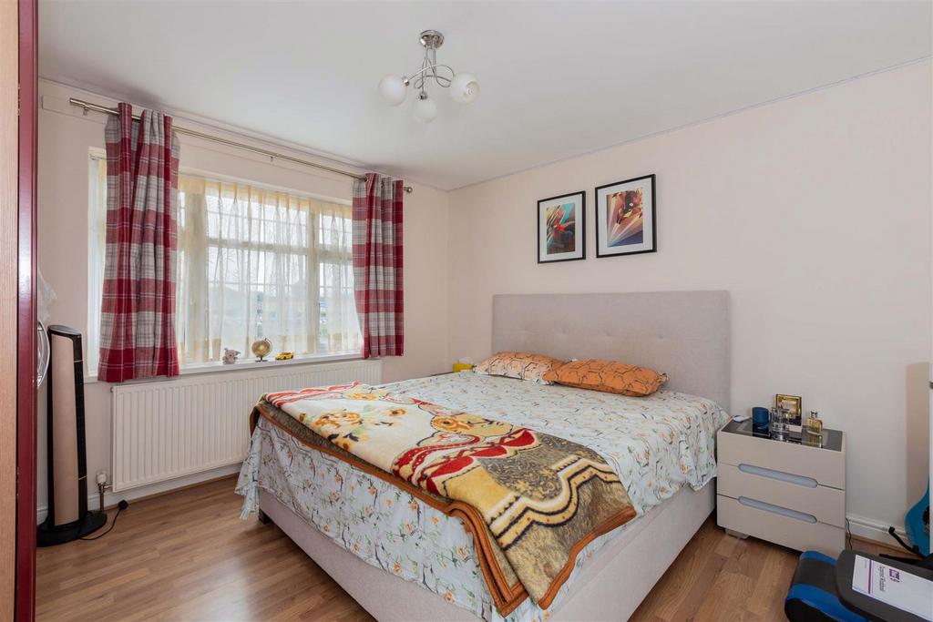 1 Brook Crescent-17.jpg