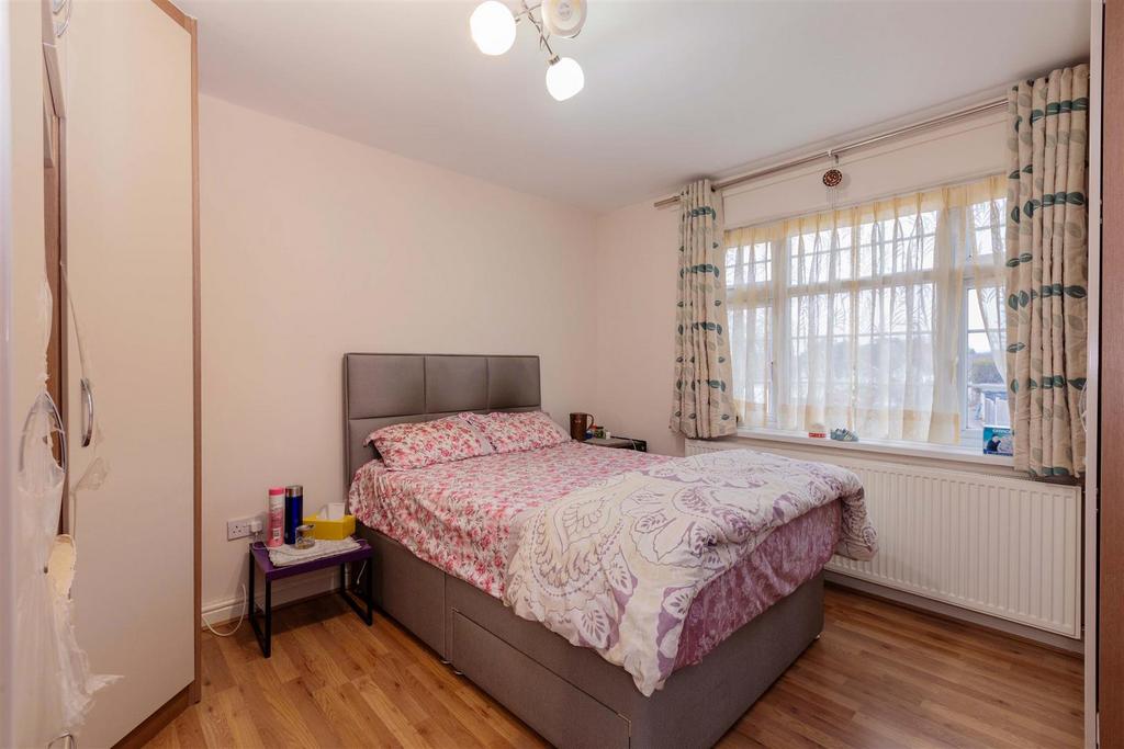 1 Brook Crescent-18.jpg