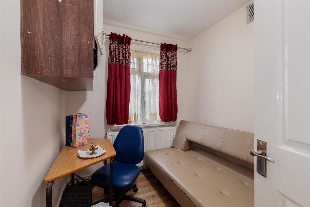 1 Brook Crescent-19.jpg