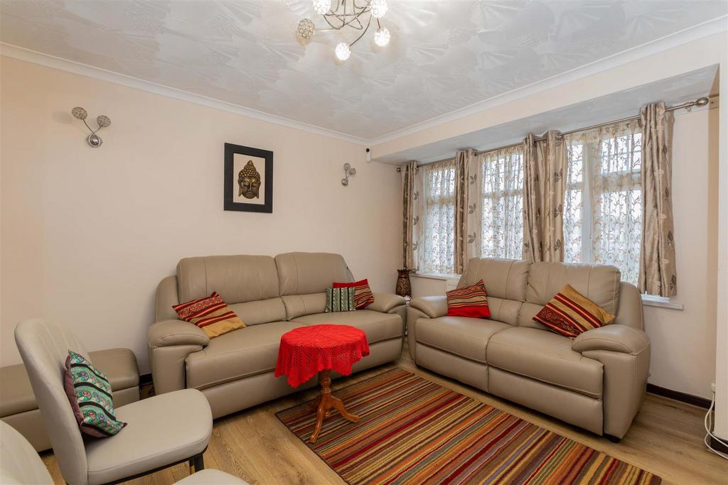 1 Brook Crescent-16.jpg
