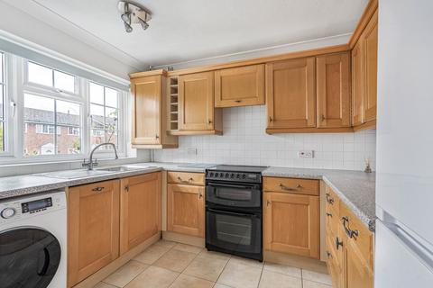 3 bedroom terraced house for sale, Cavenham Close, Woking, Surrey, GU22