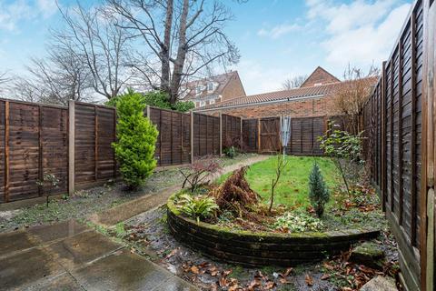 3 bedroom terraced house for sale, Cavenham Close, Woking, Surrey, GU22