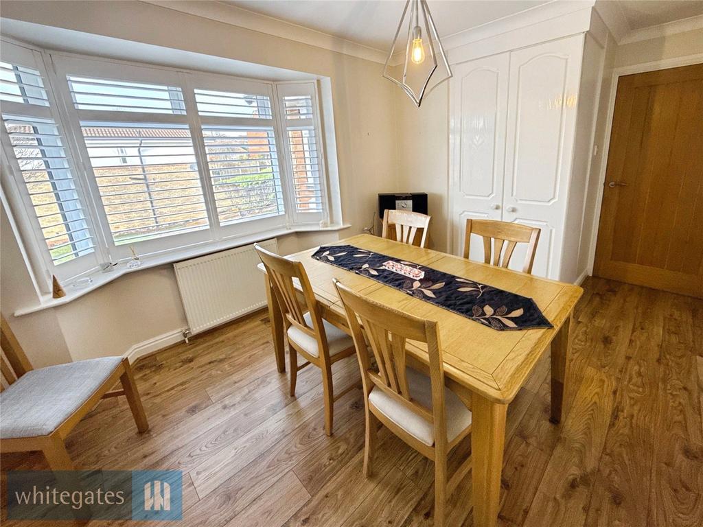 Bedroom/Dining Room