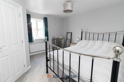 4 bedroom detached house for sale, Cloverfield, West Allotment, Newcastle Upon Tyne