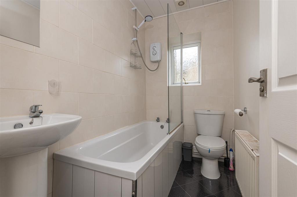 16 - 10 John Street HX4 8 AR.jpg