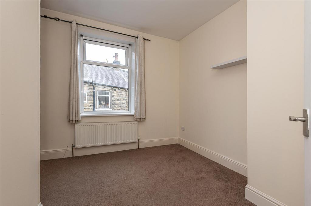 22 - 10 John Street HX4 8 AR.jpg