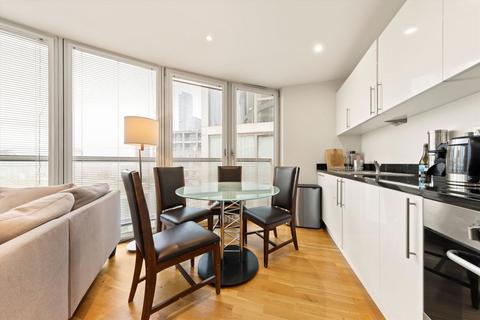 1 bedroom flat for sale, Quadrant Walk, London E14
