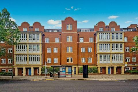Flat 9, Hurley Court, 953 High Road, LONDON
