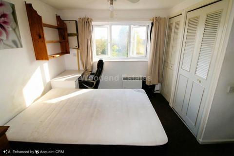 undefined, Beaulieu Close, Hounslow TW4