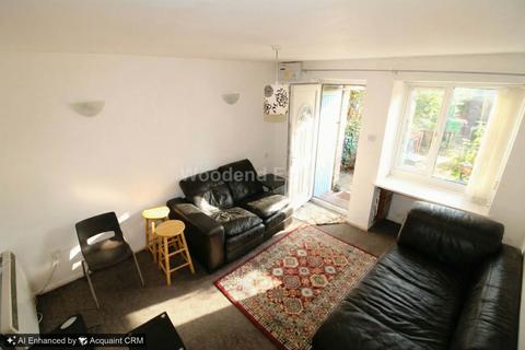 undefined, Beaulieu Close, Hounslow TW4