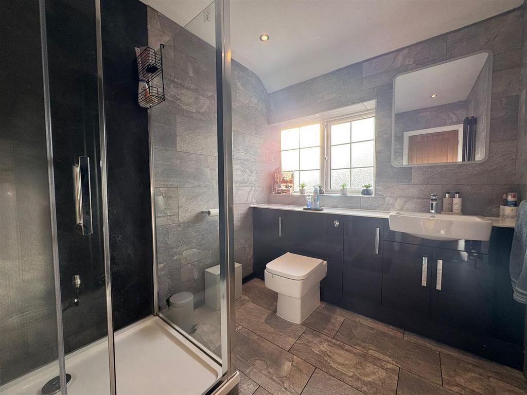 Shower room (1).jpeg