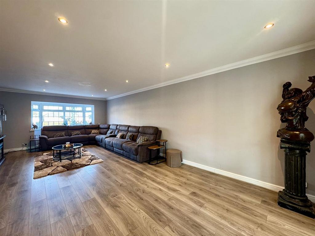 Lounge (2).jpeg