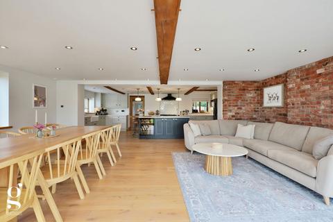 4 bedroom character property for sale, Velvet Stone, Hatfield