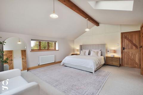 4 bedroom character property for sale, Velvet Stone, Hatfield