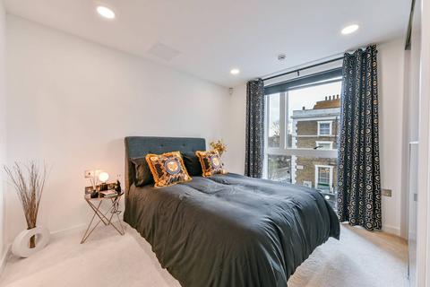 2 bedroom flat to rent, Abbey Road, St John's Wood, London, NW8