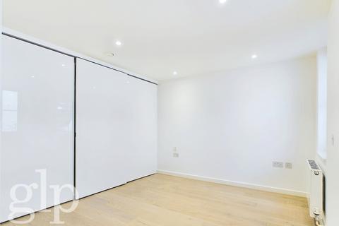 1 bedroom apartment to rent, Fouberts Place,  Soho, W1F