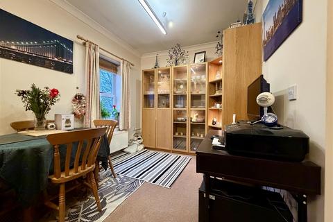 undefined, London Road, Gloucester, GL1