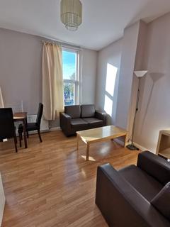 1 bedroom in a house share to rent, Finsbury Park, London N4