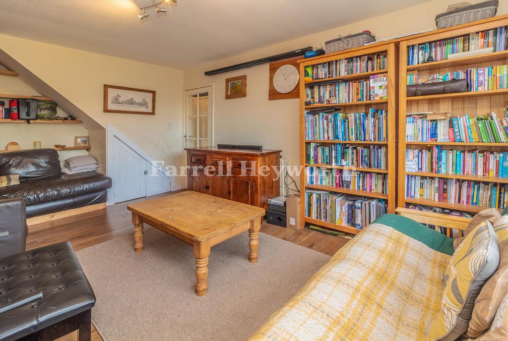 Lounge image 3