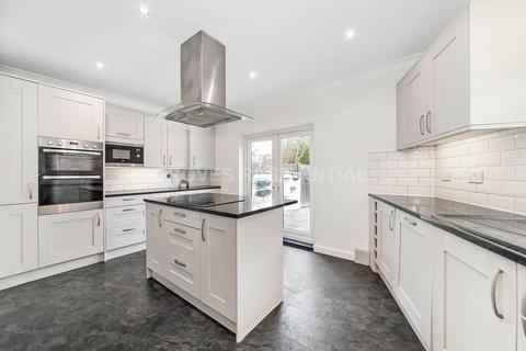 undefined, Myrtle Grove, New Malden