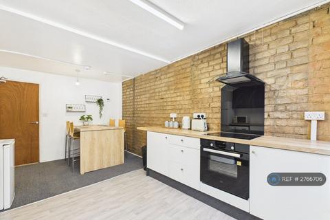 undefined, Gloucester, Gloucestershire, GL1