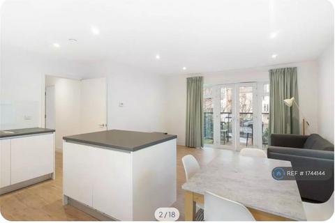 2 bedroom flat to rent, Shepherds Bush, London, W12