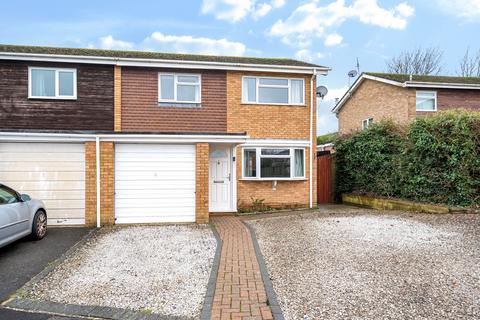 3 bedroom semi-detached house for sale, Daffodil Close, Basingstoke, RG22