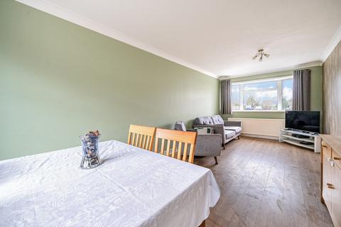 3 bedroom semi-detached house for sale, Daffodil Close, Basingstoke, RG22