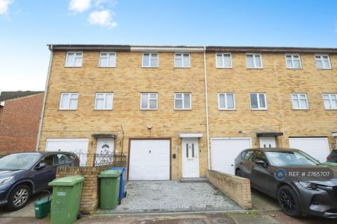 undefined, Dent Close, South Ockendon, RM15