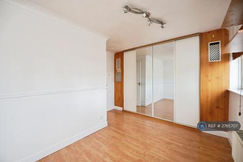 undefined, Dent Close, South Ockendon, RM15