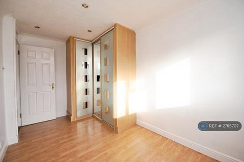 undefined, Dent Close, South Ockendon, RM15