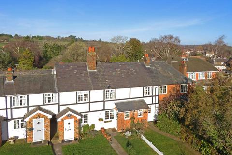 undefined, High Road, Cookham, SL6