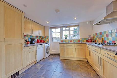undefined, High Road, Cookham, SL6