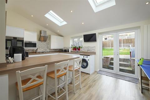 4 bedroom semi-detached house for sale, Commodore Road, Vinters Park, Maidstone