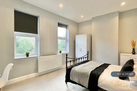 undefined, Clevedon Road, Kingston Upon Thames, KT1