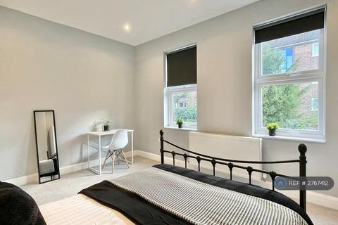 undefined, Clevedon Road, Kingston Upon Thames, KT1