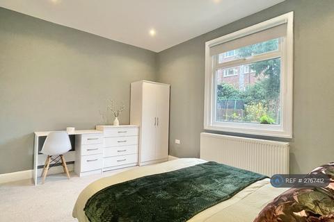 undefined, Clevedon Road, Kingston Upon Thames, KT1