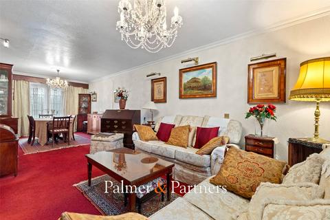 4 bedroom semi-detached house for sale, Antonio Walk, Greenstead, Colchester, Essex, CO4