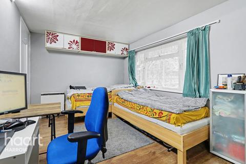 2 bedroom maisonette for sale, Kenton Lane, Harrow