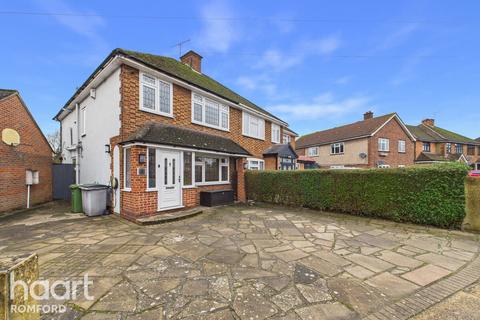 3 bedroom semi-detached house for sale, Carter Drive, Romford