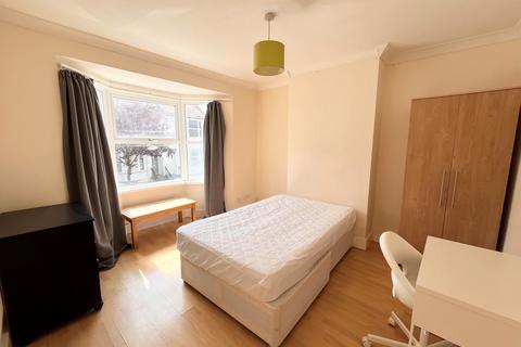 4 bedroom terraced house to rent, Newmarket Road, Brighton, BN2 3QG